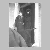 005-0061 Frieda Seidler mit Tochter Else im Jahre 1939 .JPG